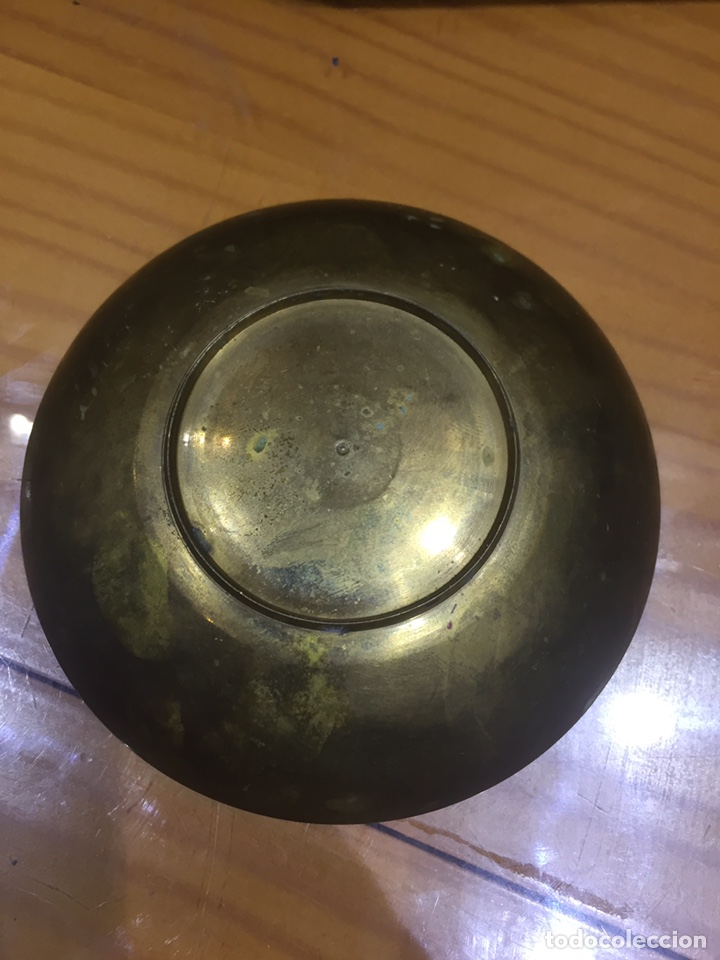 Antig&uuml;edades: Plato de bronce esmaltado - Foto 3