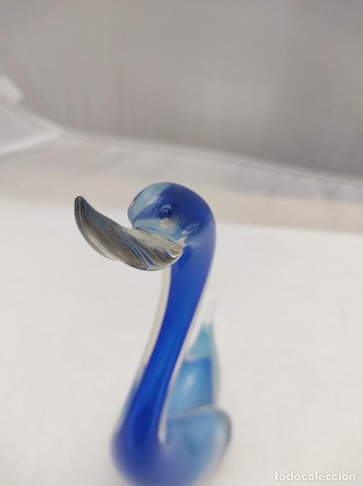 Antig&uuml;edades: Ave lacustre en cristal de Murano azul - Foto 4