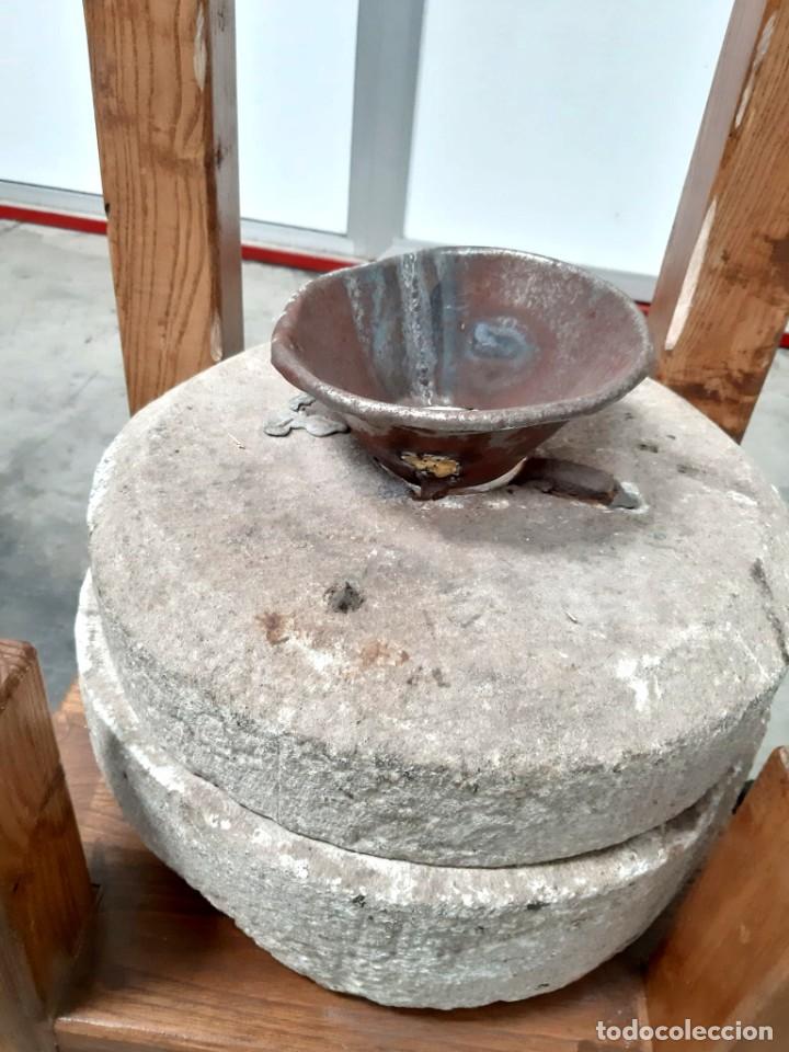 Antig&uuml;edades: MOLINO DE PIEDRA EN ESTRUCTURA DE MADERA - Foto 4