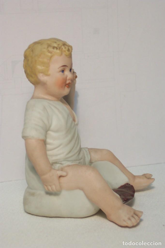 Antig&uuml;edades: NI&Ntilde;O CHOCOLATERO EN PORCELANA BISCUIT - Foto 3