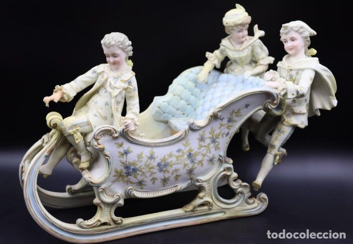 Antig&uuml;edades: Trineo de porcelana de biscuit - Foto 1