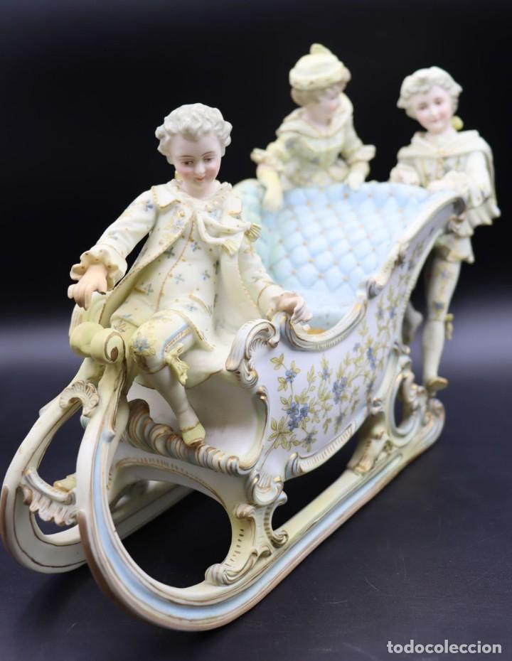Antig&uuml;edades: Trineo de porcelana de biscuit - Foto 3