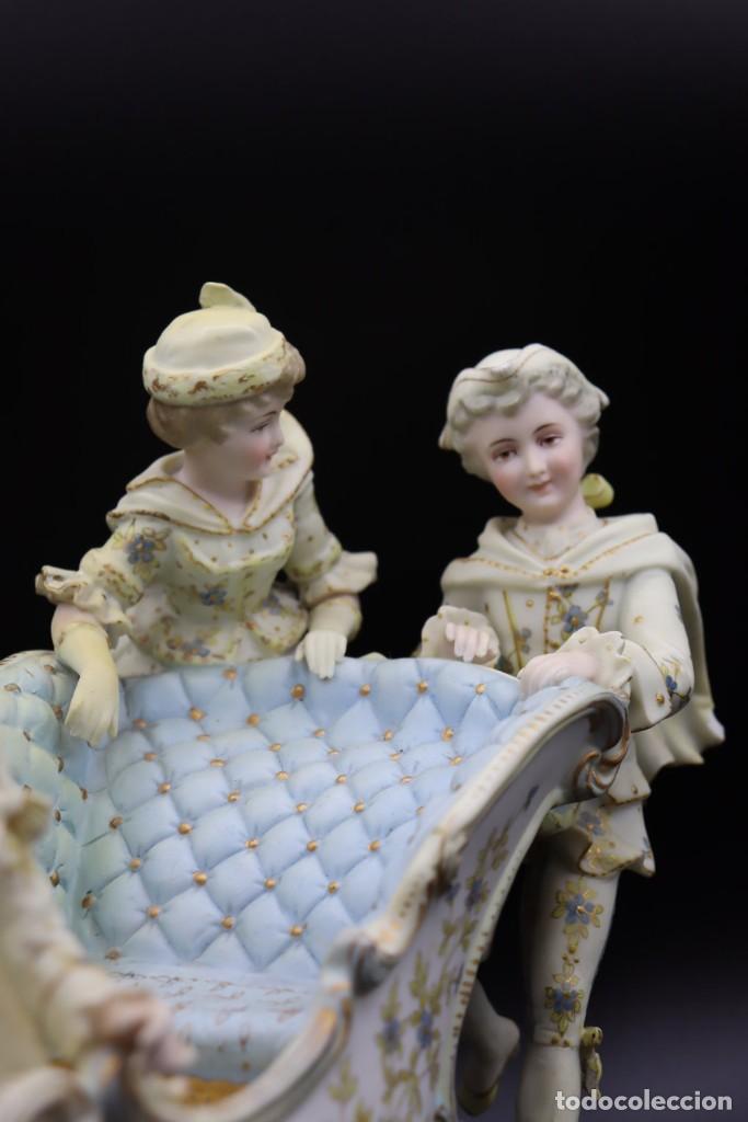 Antig&uuml;edades: Trineo de porcelana de biscuit - Foto 4