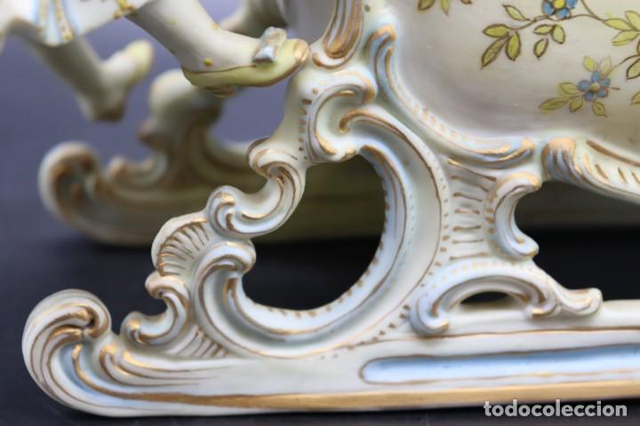 Antig&uuml;edades: Trineo de porcelana de biscuit - Foto 14