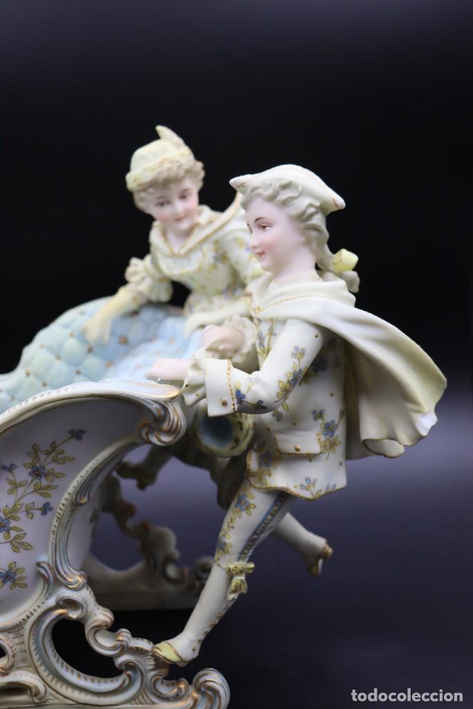 Antig&uuml;edades: Trineo de porcelana de biscuit - Foto 21