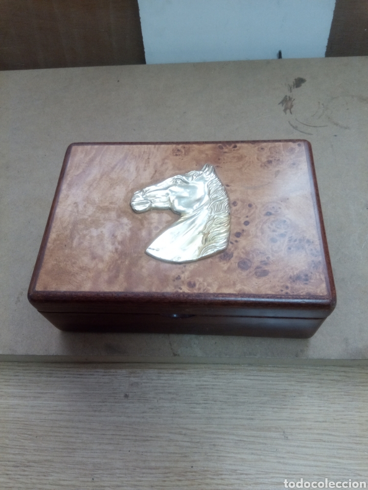Antig&uuml;edades: Caja de plata - Foto 1