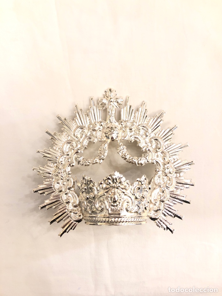 Antig&uuml;edades: Corona Virgen plateada, 5 cm di&aacute;metro - Foto 1