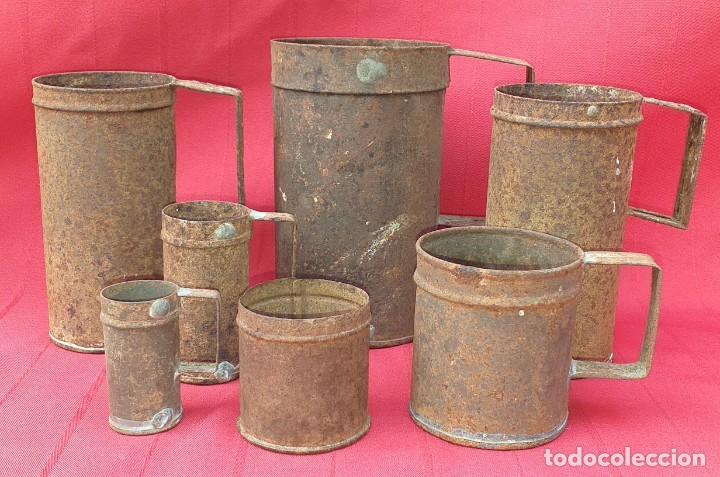 Antig&uuml;edades: JUEGO DE MEDIDAS DE LATA - Foto 1