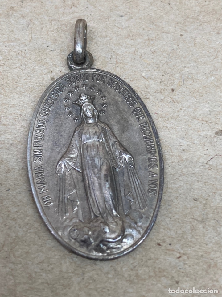 Antig&uuml;edades: Medalla de plata religiosa - Foto 1