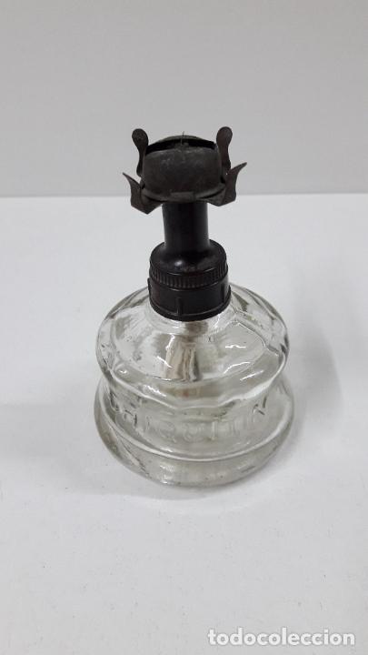 Antiquit&eacute;s: ANTIGUO QUEMADOR DE ALCOHOL - CHIQUITIN ( PATENTADO ) . REALIZADO EN CRISTAL , BAQUELITA Y LATON