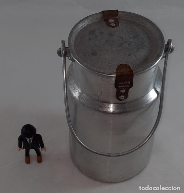 Antig&uuml;edades: LECHERA DE MANO DE ALUMINIO - Foto 2