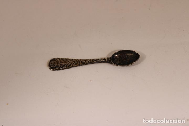 Antig&uuml;edades: cucharilla de moca en plata de ley - Foto 1
