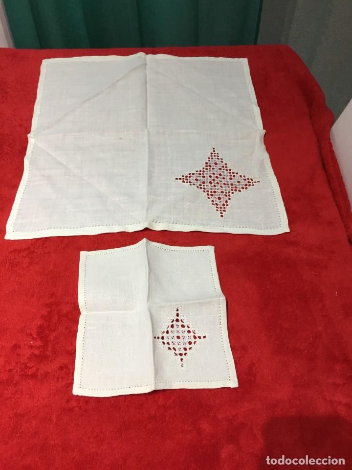 Oggetti Antichi: LOTE DE 12 SERVILLETAS GRANDES Y 6 PEQUE&Ntilde;AS DE HILO DE LAGARTERA COLOR BLANCO PERLA .