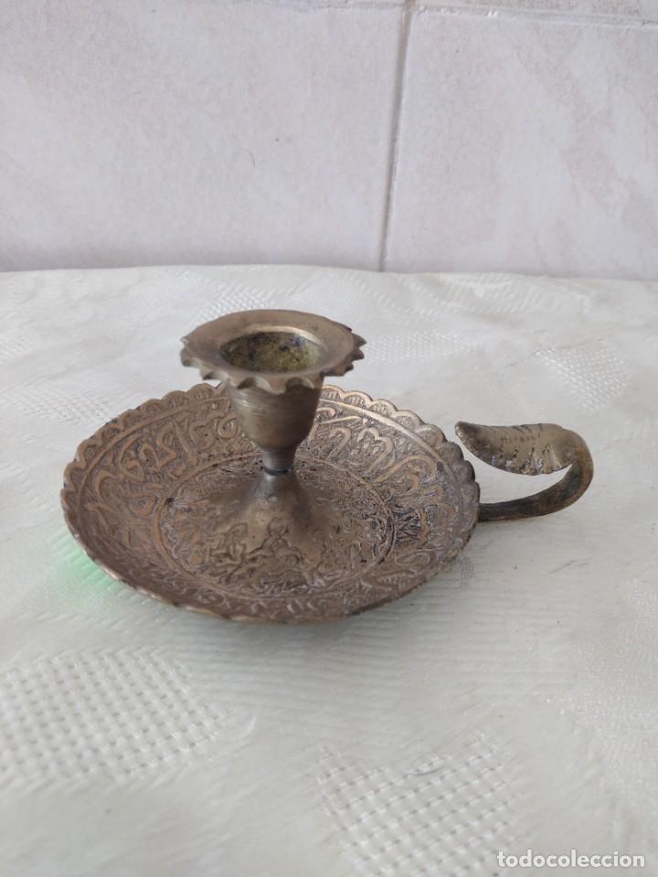 Antig&uuml;edades: Preciosa palmatoria de bronce. - Foto 2