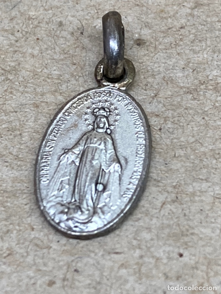 Antig&uuml;edades: Medalla de plata religiosa - Foto 1