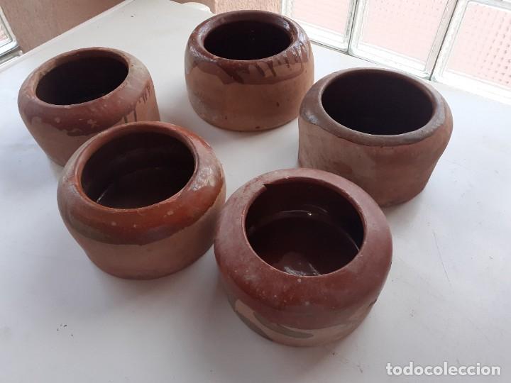 Antig&uuml;edades: Bebederos comederos para gallinas quedan 3 - Foto 1