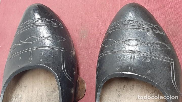 Antig&uuml;edades: GALOCHAS...MADRE&Ntilde;AS...ALMADRE&Ntilde;AS...ZUECOS... - Foto 1