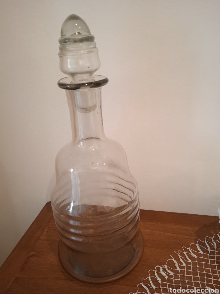 Antig&uuml;edades: Licorera de cristal. - Foto 1