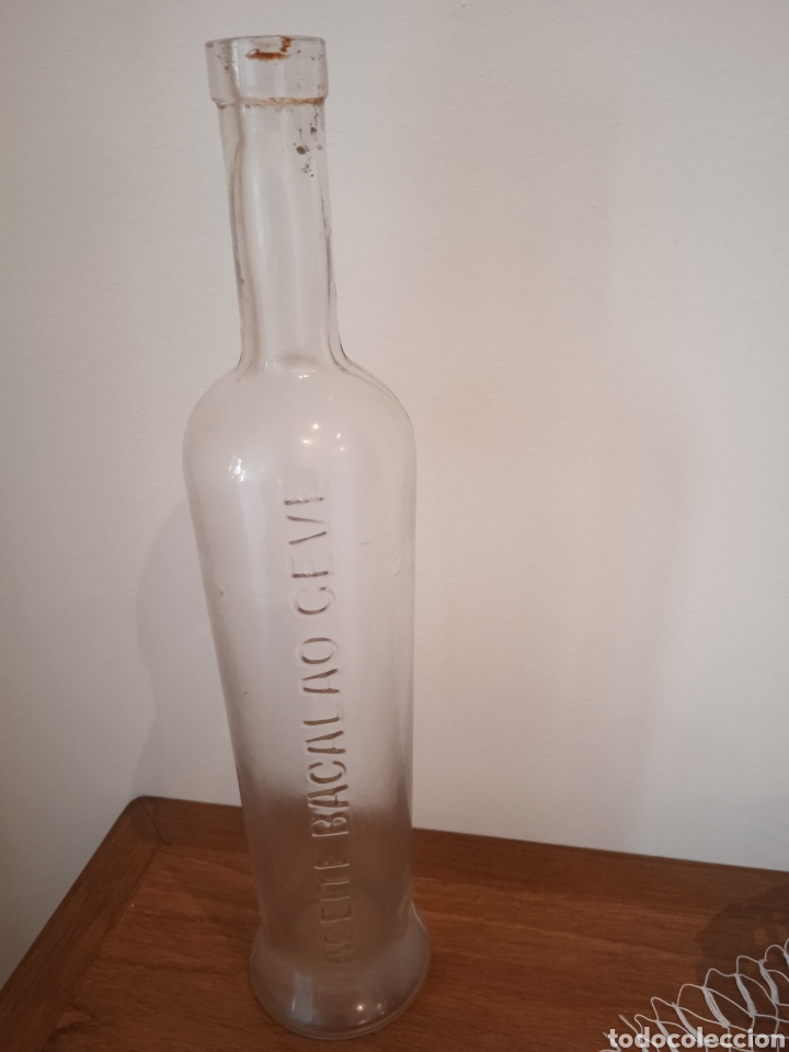 Antig&uuml;edades: Antigua botella de aceite de bacalao ceve. - Foto 1