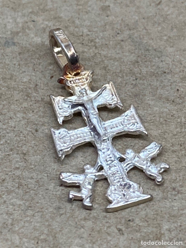 Antig&uuml;edades: Cruz de plata - Foto 1