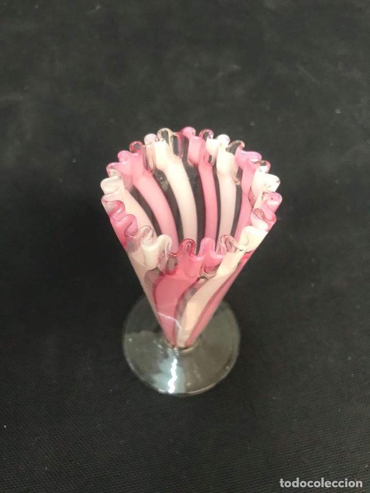 Antig&uuml;edades: Violetero de cristal S. XIX - Foto 3