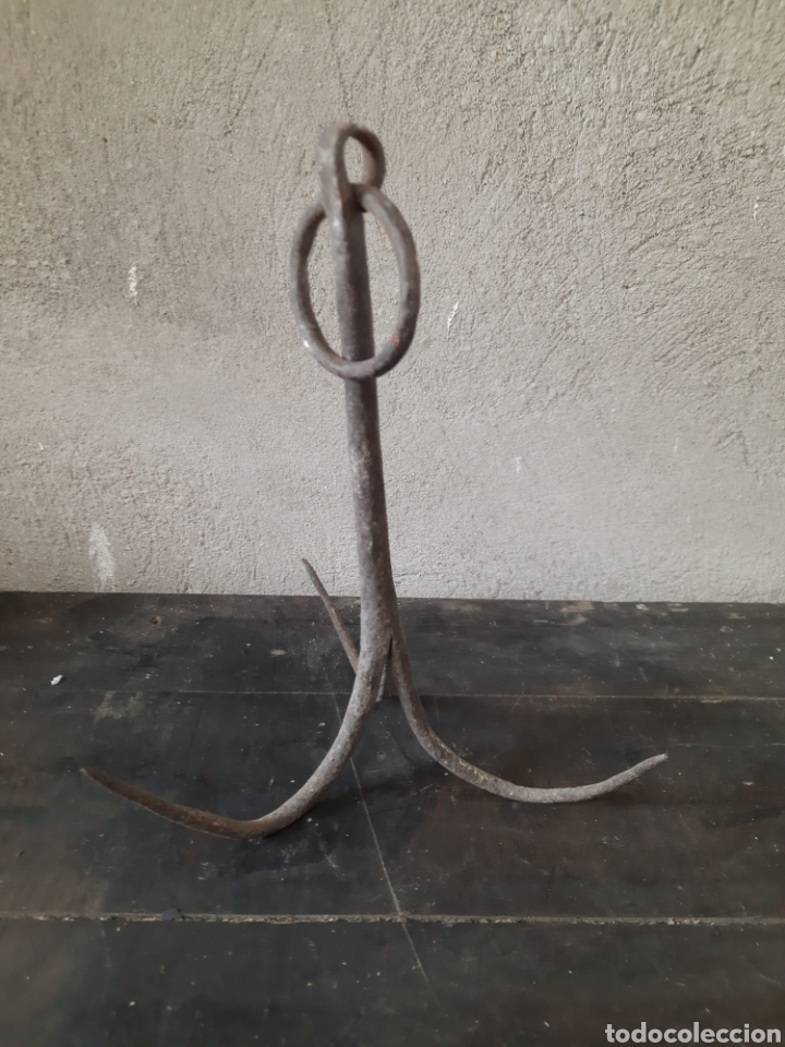 Antig&uuml;edades: Buscapozos o cercapous de hierro - Foto 1