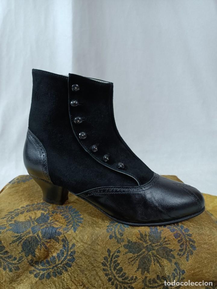 Antig&uuml;edades: Botines de cuero y tela - Foto 7