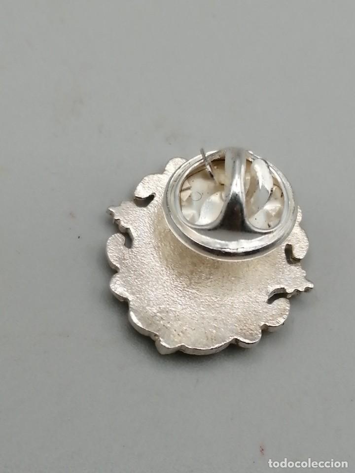 Antig&uuml;edades: Pin plata de ley - Foto 2