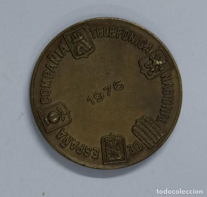Antig&uuml;edades: MEDALLA. COMPA&Ntilde;IA TELEFONICA NACIONAL DE ESPA&Ntilde;A CENTENARIO - Foto 2