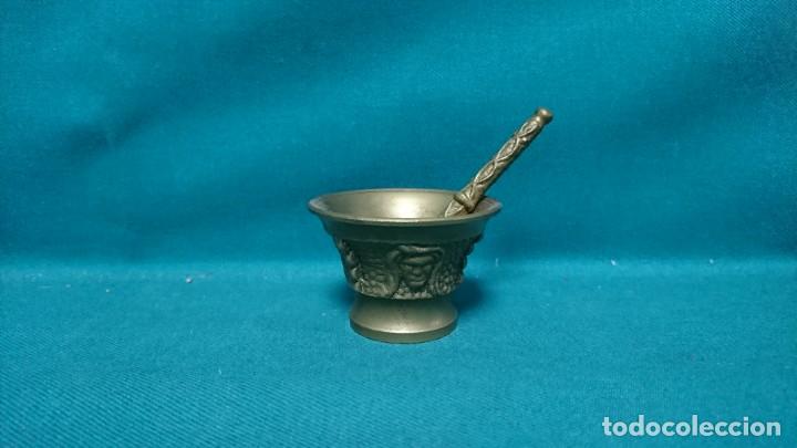 Antig&uuml;edades: MORTERO, ALMIREZ DE BRONCE, 3,5 CM DE ALTURA