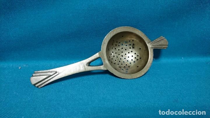 Antig&uuml;edades: ANTIGUO COLADOR DE BRONCE, 14,5 CM DE LARGO