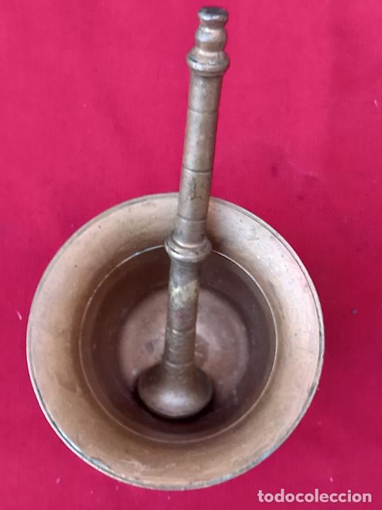 Antig&uuml;edades: ALMIREZ ANTIGUO EN BRONCE CON SU MANO. - Foto 2