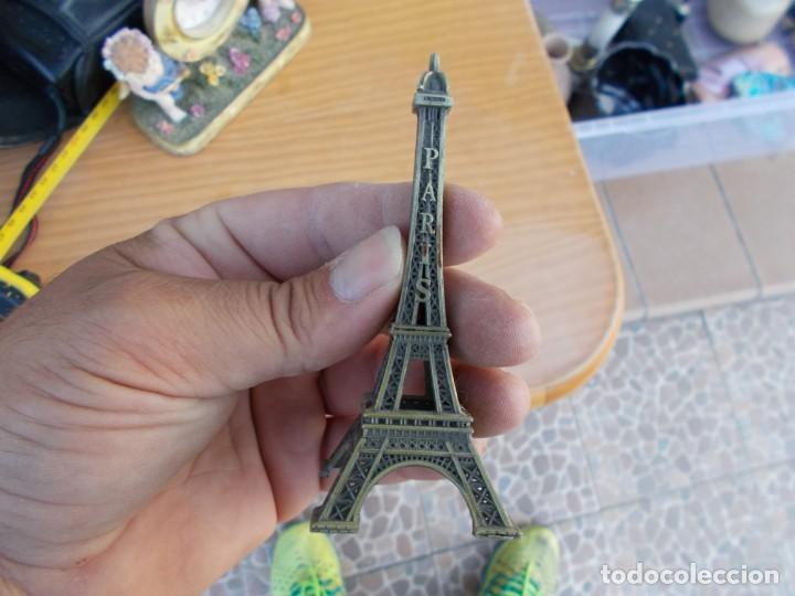 Antiguidades: PEQUE&Ntilde;A TORRE DE PARIS DE HIERRO, A&Ntilde;OS 70/80 APROX