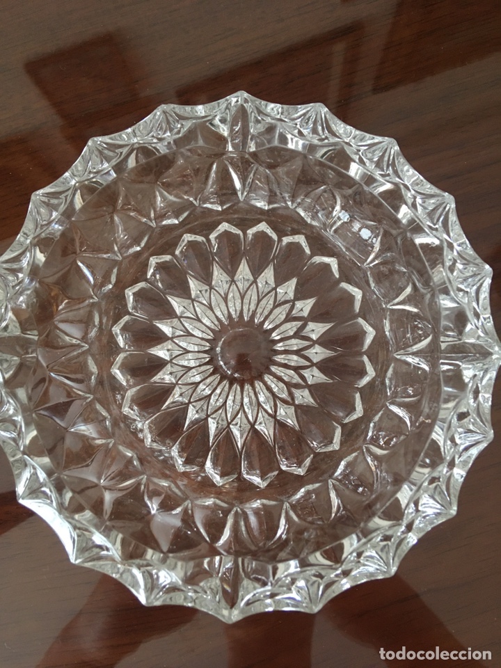 Antig&uuml;edades: Cenicero de cristal - Foto 3