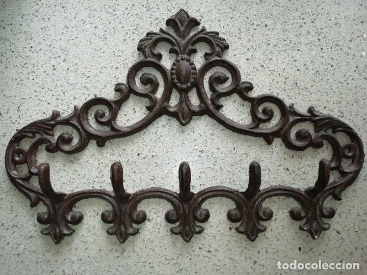 Antig&uuml;edades: Percha de hierro para pared 34x20 cm - Foto 2