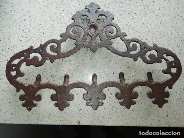 Antig&uuml;edades: Percha de hierro para pared 34x20 cm - Foto 3