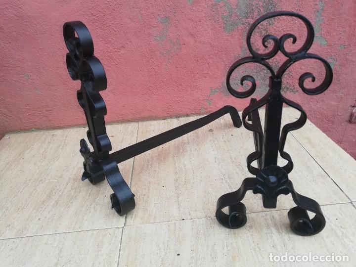 Antig&uuml;edades: Pareja de morillos para chimenea - Foto 2