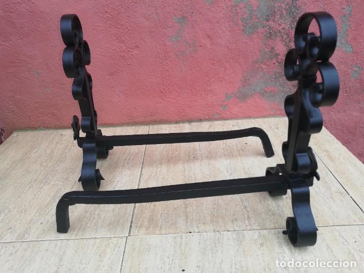 Antig&uuml;edades: Pareja de morillos para chimenea - Foto 3