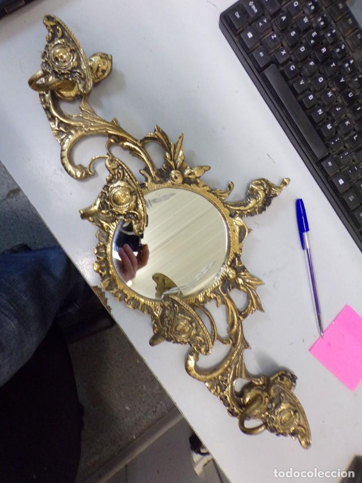Antigüedades: precioso y perfecta cornucopia espejo colgador de bronce antiguo - Foto 2 - 266748783