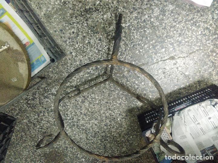 Antig&uuml;edades: PIE DE HIERRO MACETERO MESA - Foto 2