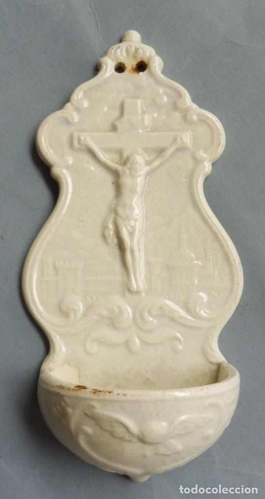 Antig&uuml;edades: ANTIGUA BENDITERA ISABELINA DE PORCELANA `PPIO.S.XX