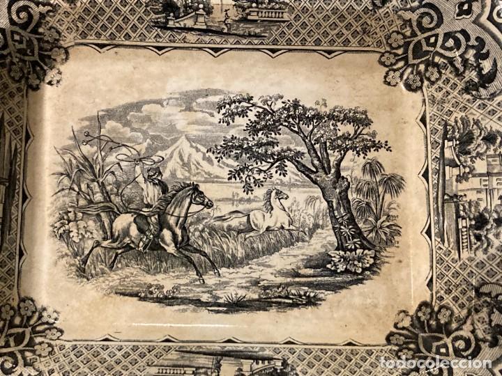 Antig&uuml;edades: Fuente de loza estampada de Valdemorillo - Foto 3