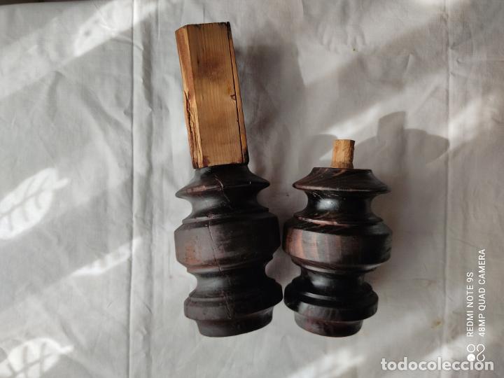 Antig&uuml;edades: Antiguas patas de madera para c&oacute;moda - Foto 5