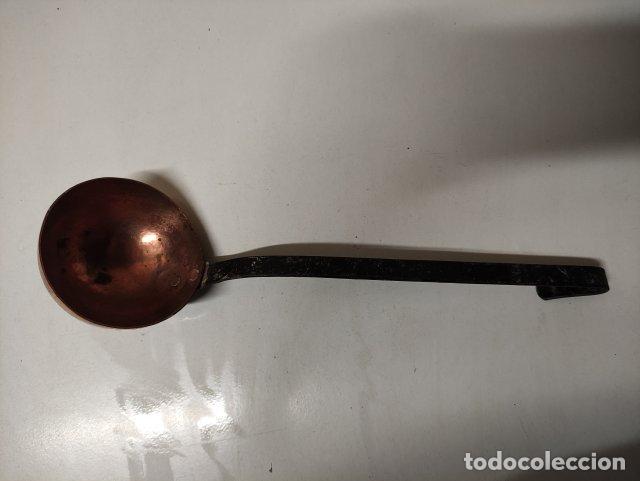 Antig&uuml;edades: ANTIGUO CAZO DE COBRE - Foto 2