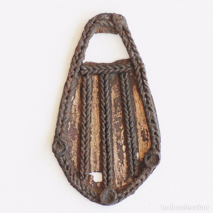 Antig&uuml;edades: RARO AMULETO MEDIEVAL VIKINGO &rdquo;PATA DE PATO&rdquo;