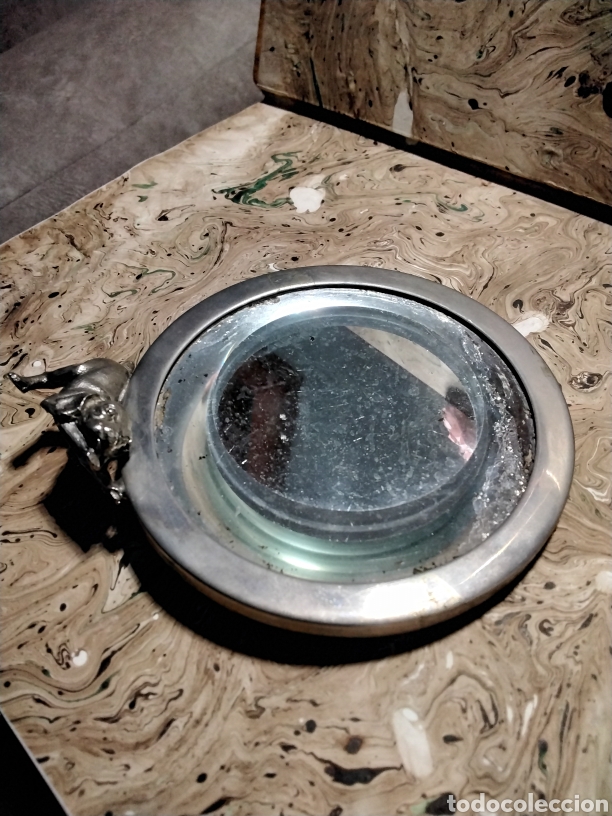 Antig&uuml;edades: Espejo biselado con perrito antiguo - Foto 4