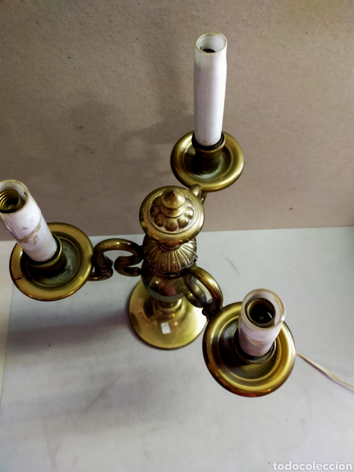 Antig&uuml;edades: CANDELABRO DE BRONCE, TRES LUCES, ESTILO HOLANDES. - Foto 4