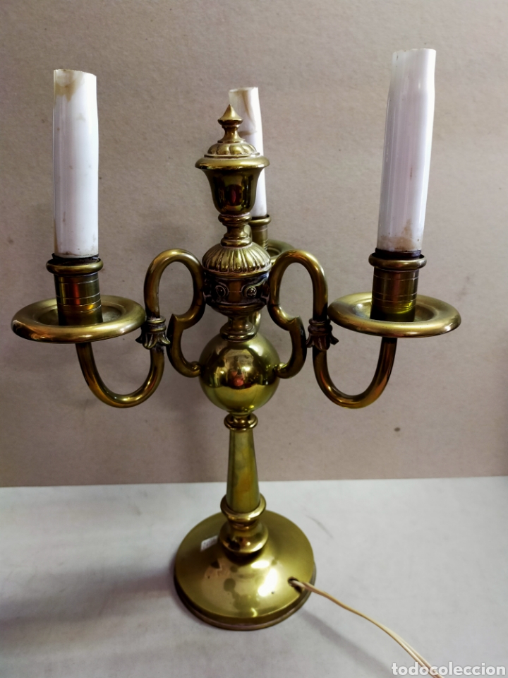 Antig&uuml;edades: CANDELABRO DE BRONCE, TRES LUCES, ESTILO HOLANDES. - Foto 1