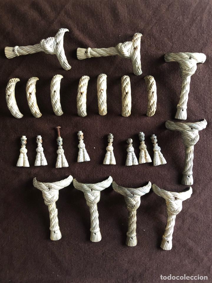 Antig&uuml;edades: 23 piezas l&aacute;mpara de bronce - Foto 1