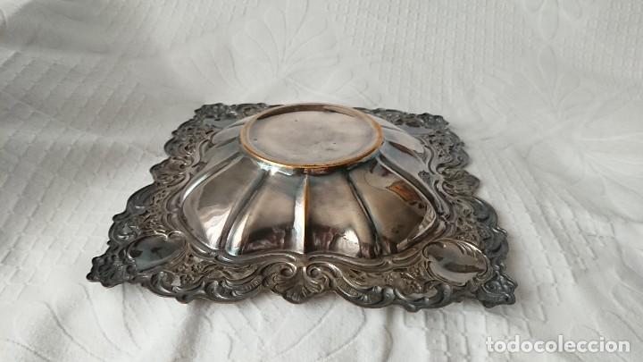 Antig&uuml;edades: BONITO CENTRO DE MESA DE METAL PLATEADO. - Foto 4